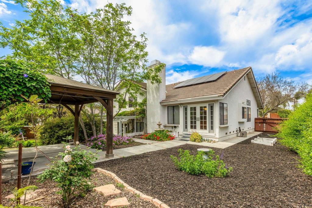 688 Via Encantada Property Photo 1