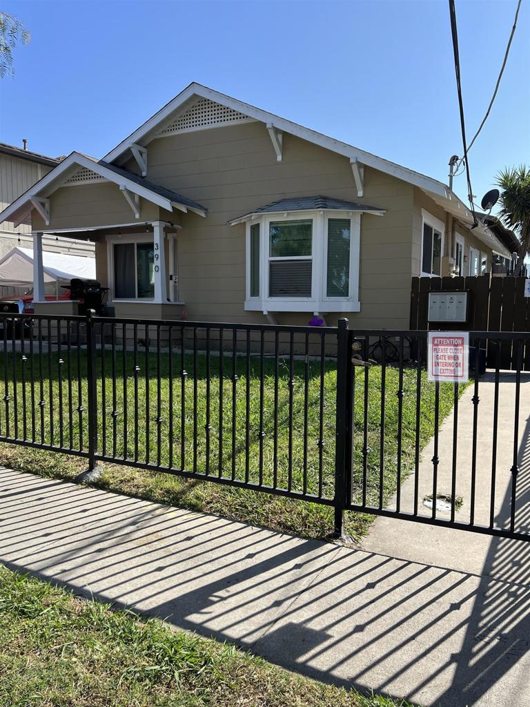 390 Del Mar Ave Property Photo