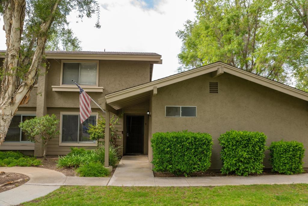 960 Amistad Pl B Property Photo