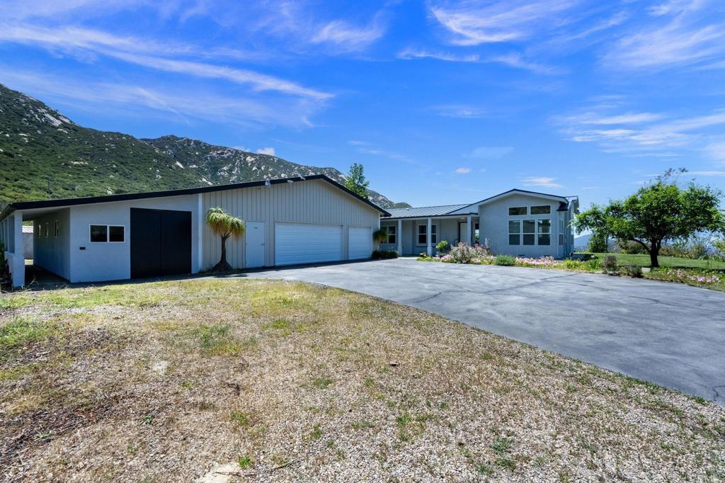 2555 Forest Park Road Property Photo 1