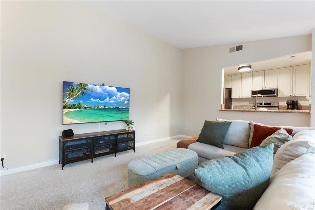 2150 Pepper Tree Place Property Photo 3