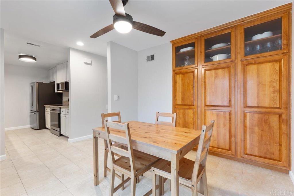 2150 Pepper Tree Place Property Photo 6