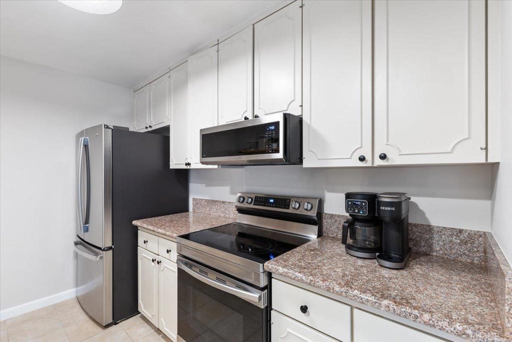 2150 Pepper Tree Place Property Photo 8