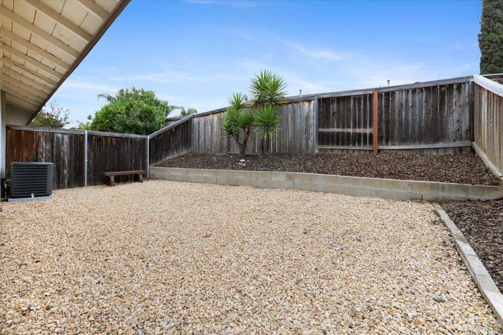 2150 Pepper Tree Place Property Photo 22