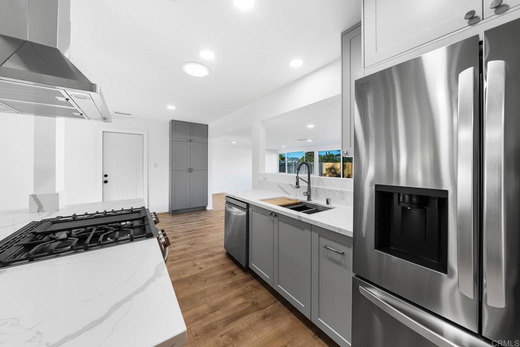 555 Hotz Street Property Photo