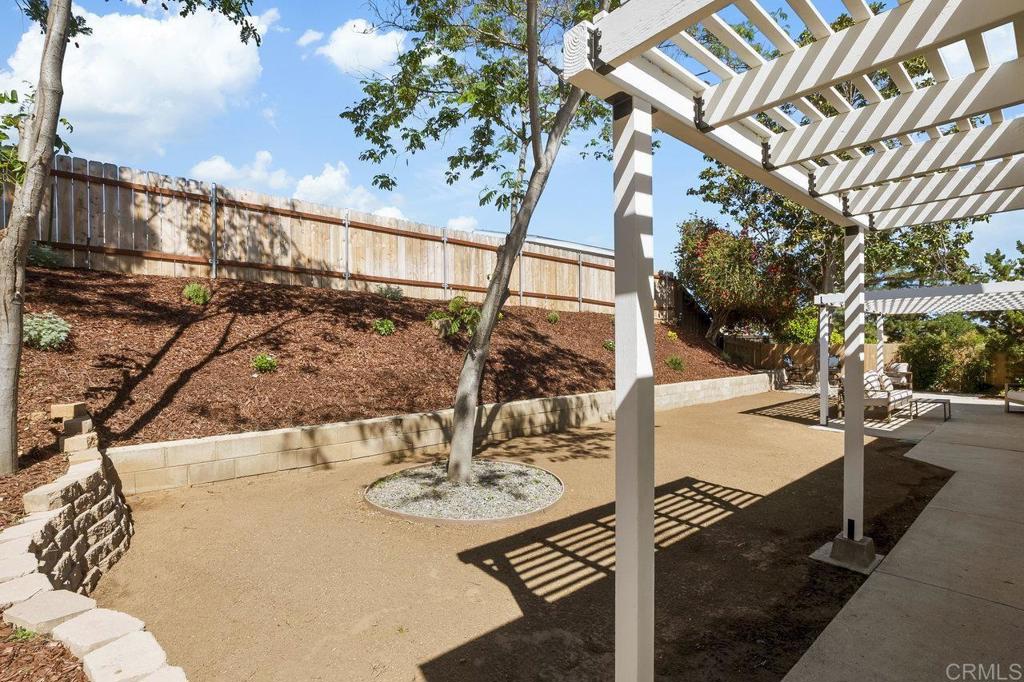 996 Terrace Crest Property Photo 30