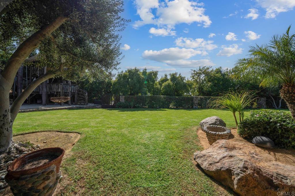 647 Crest Drive Property Photo 24