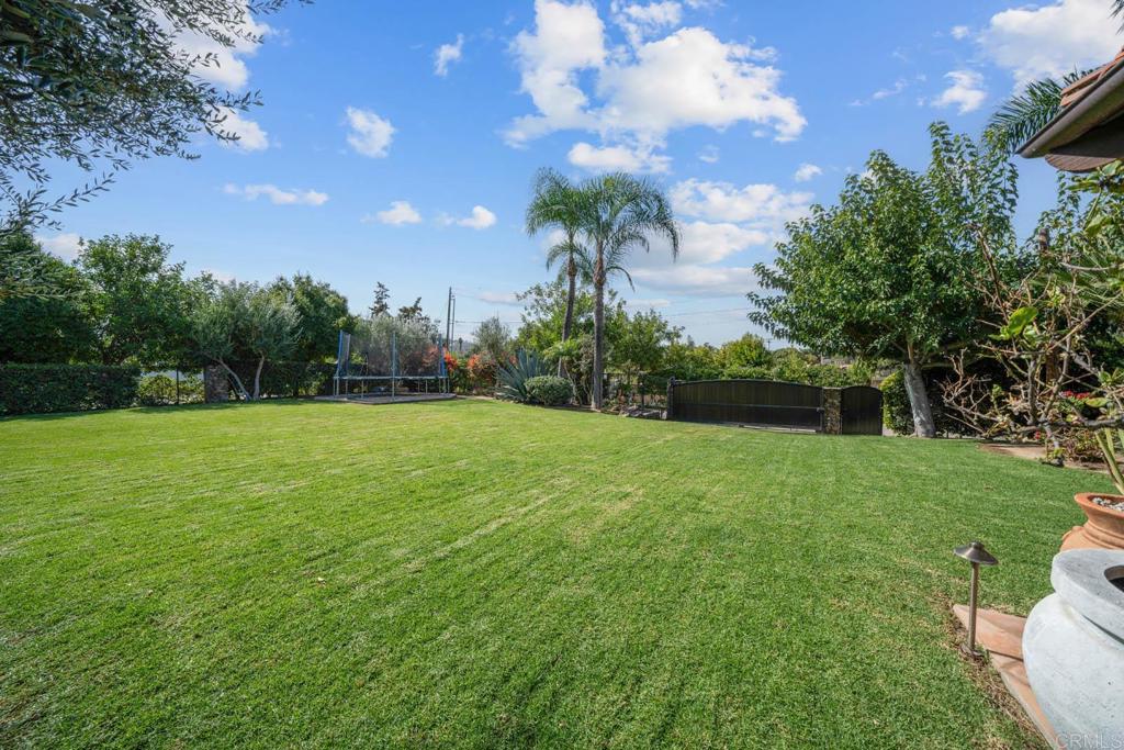 647 Crest Drive Property Photo 27