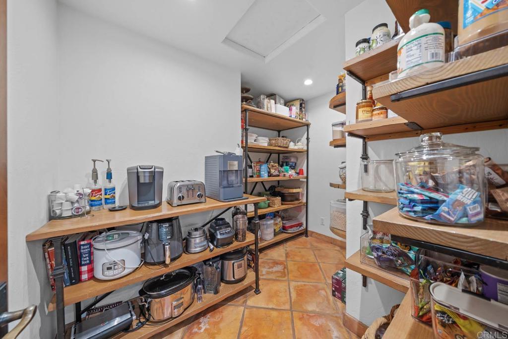 647 Crest Drive Property Photo 46