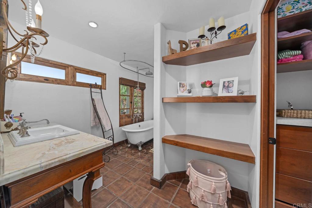 647 Crest Drive Property Photo 67