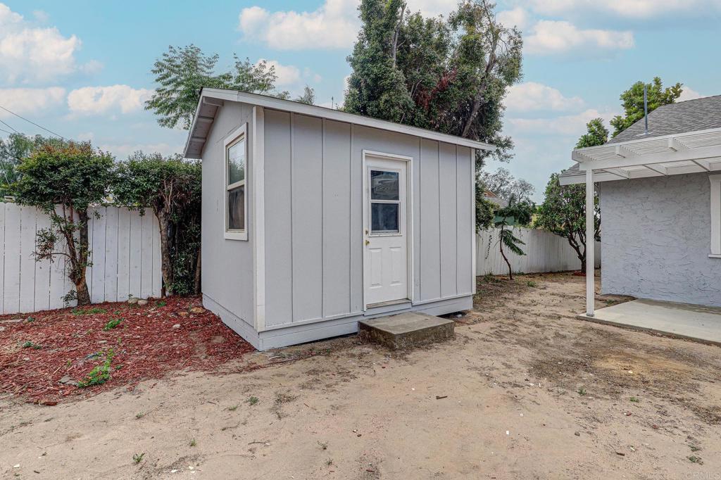 211 S Pardee St Property Photo 30