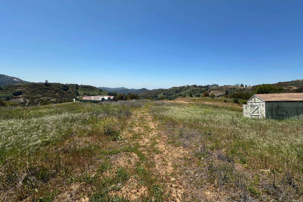 1 Via Tornado Property Photo 8