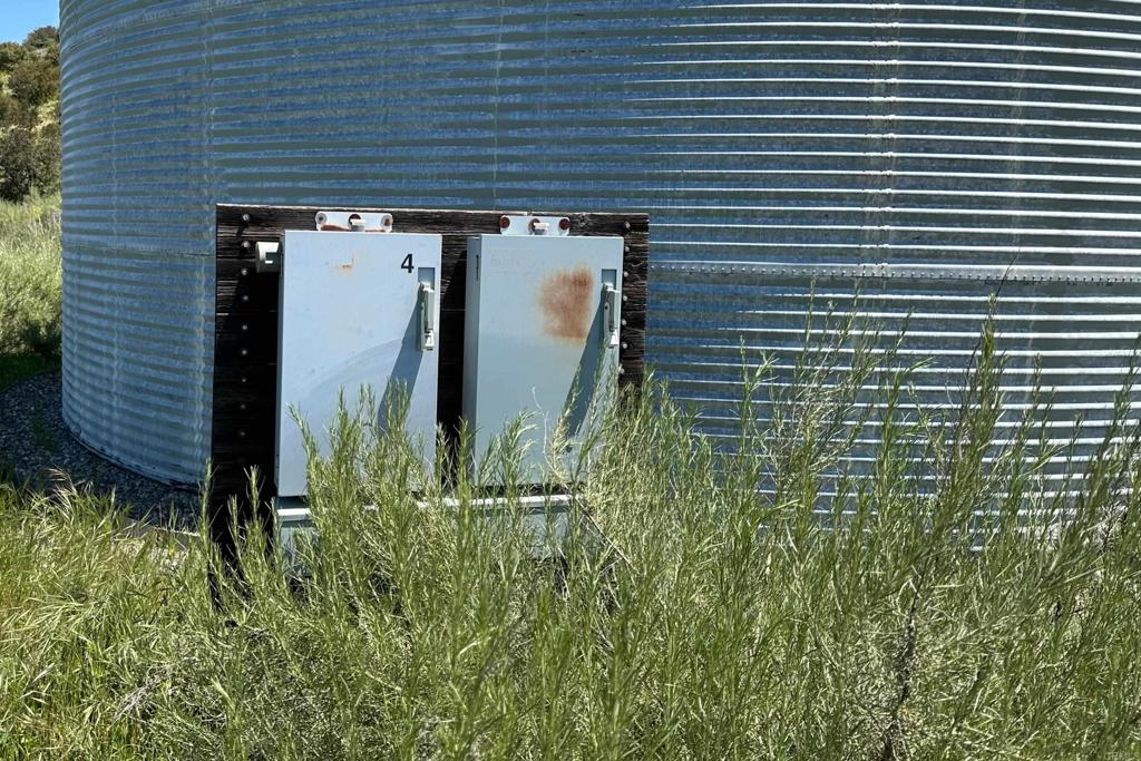 1 Via Tornado Property Photo 16