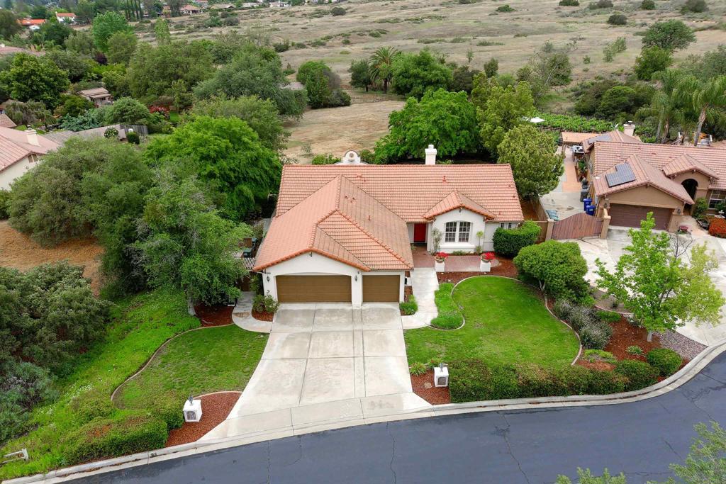 23425 Mountain Peak Road Property Photo 5