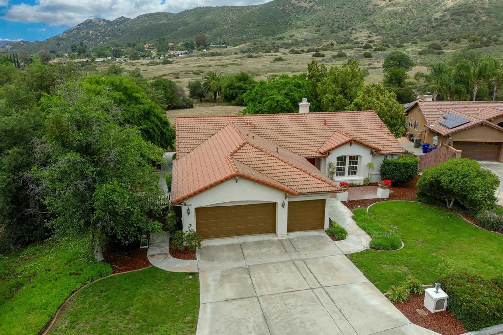 23425 Mountain Peak Road Property Photo 10