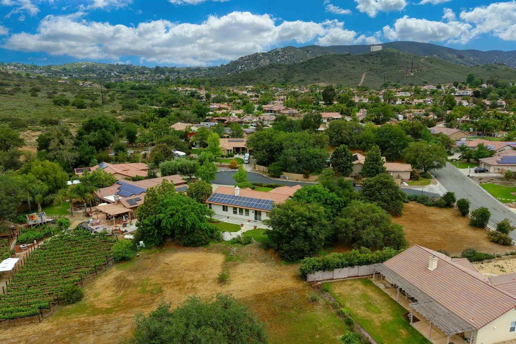 23425 Mountain Peak Road Property Photo 18