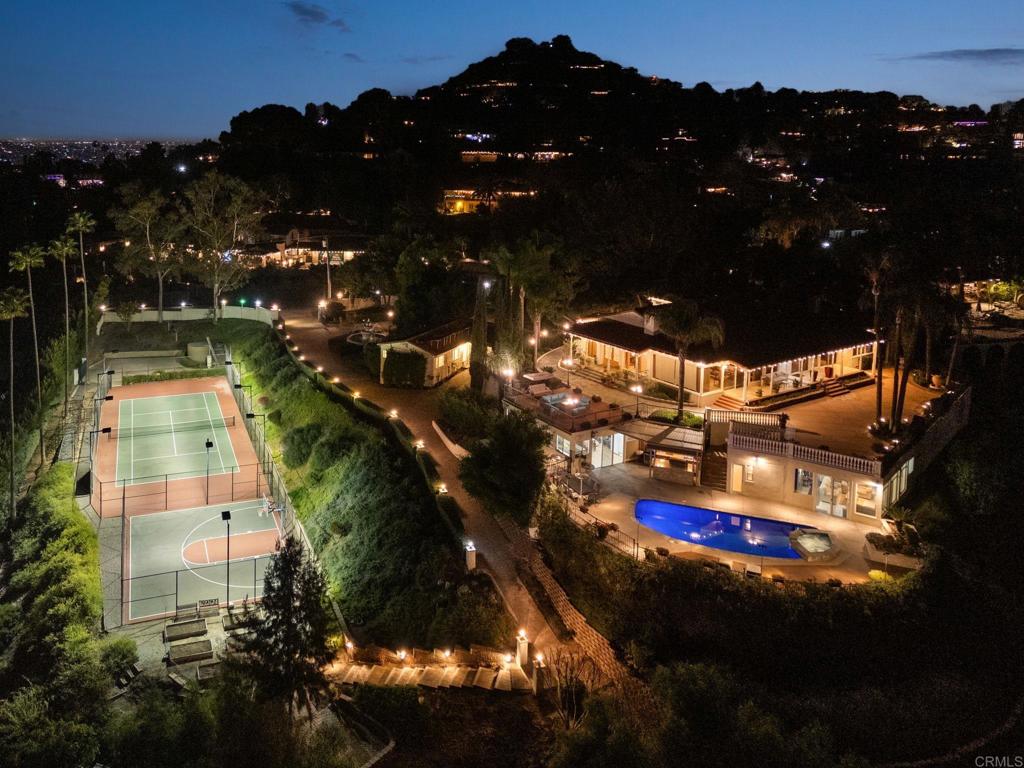 10310 Fuerte Drive Property Photo 4