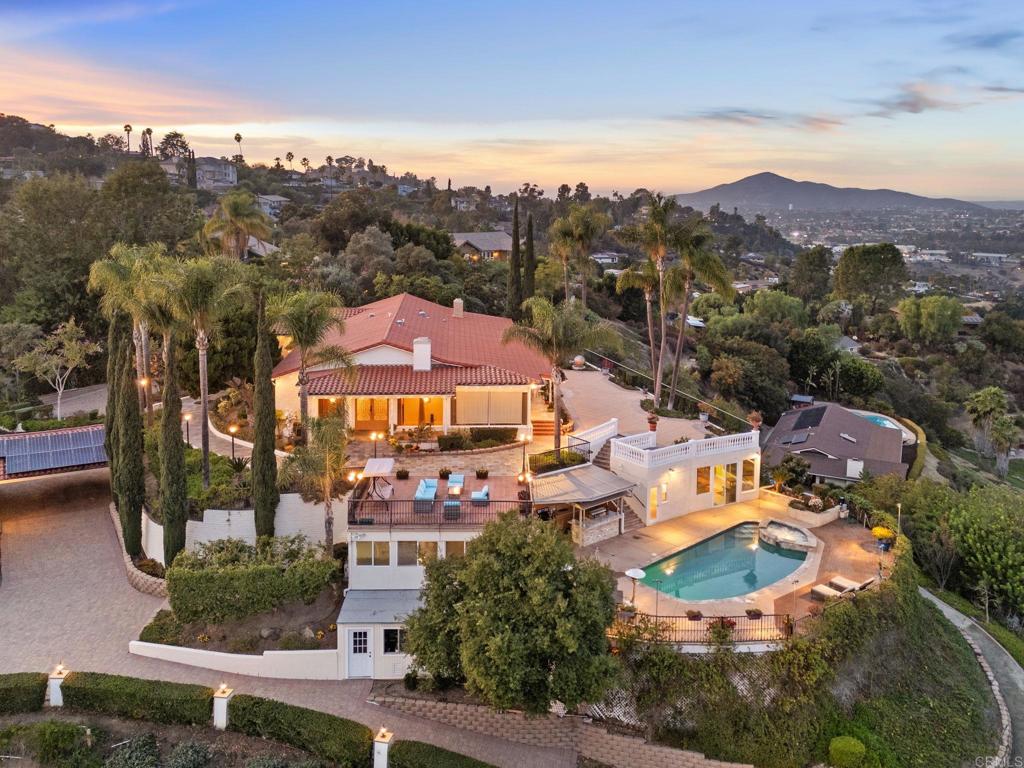 10310 Fuerte Drive Property Photo 17