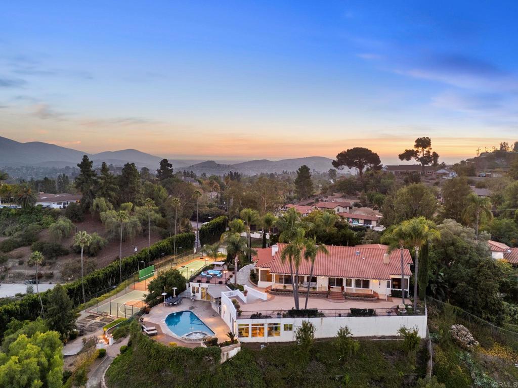 10310 Fuerte Drive Property Photo 23