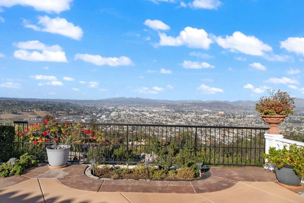 10310 Fuerte Drive Property Photo 38