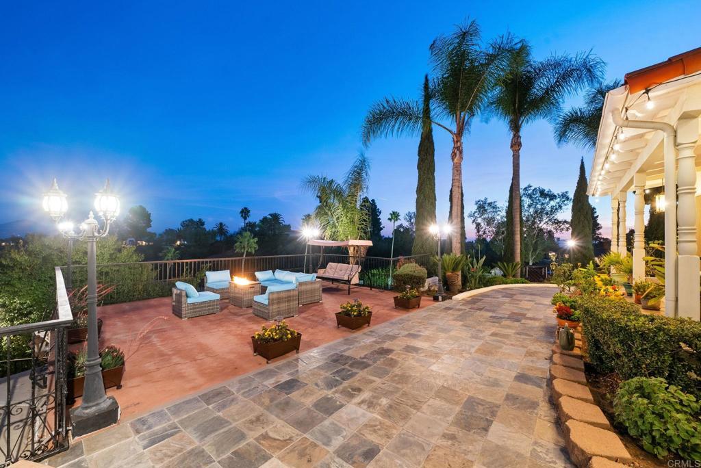 10310 Fuerte Drive Property Photo 44