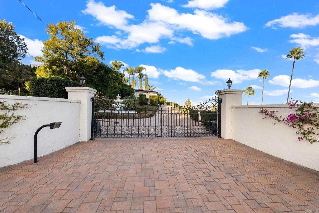 10310 Fuerte Drive Property Photo 55