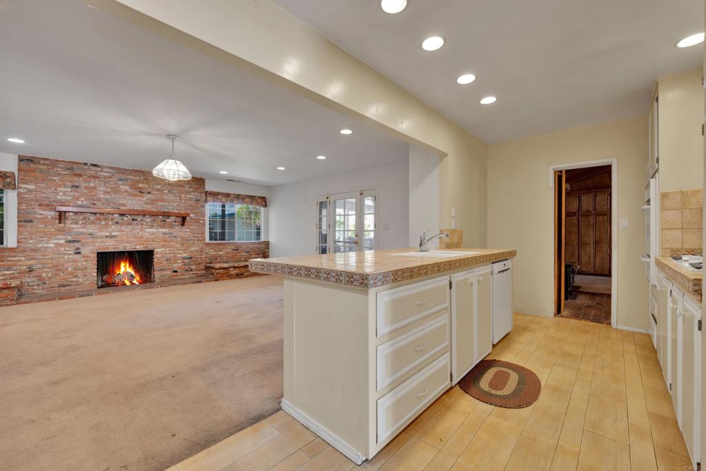 131 S Orleans Ave. Property Photo 1
