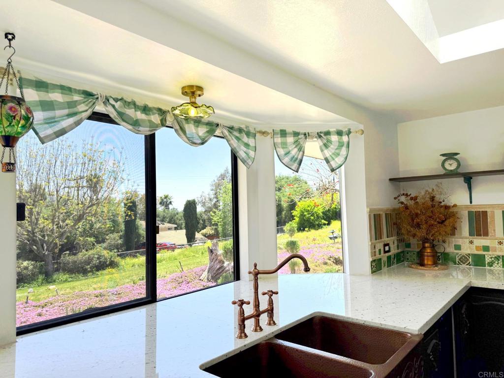 1650 Winterwarm Dr. Property Photo 5