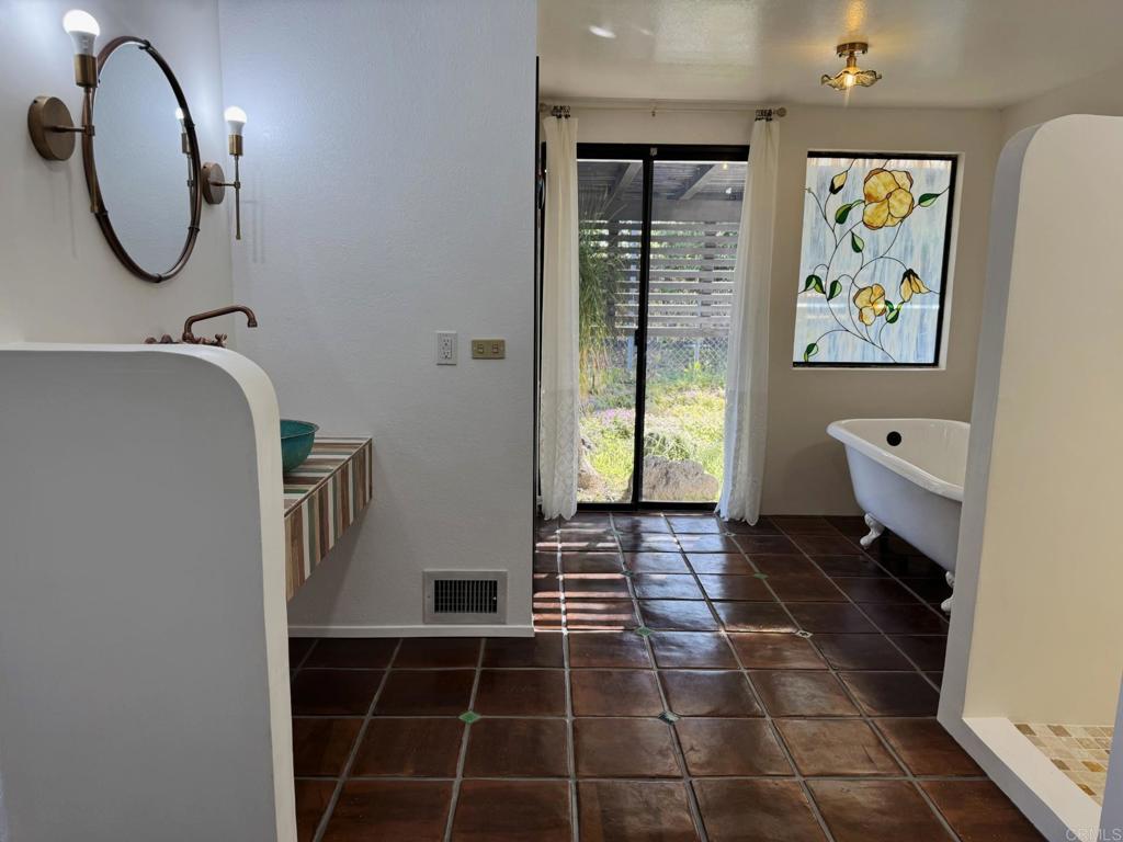 1650 Winterwarm Dr. Property Photo 23