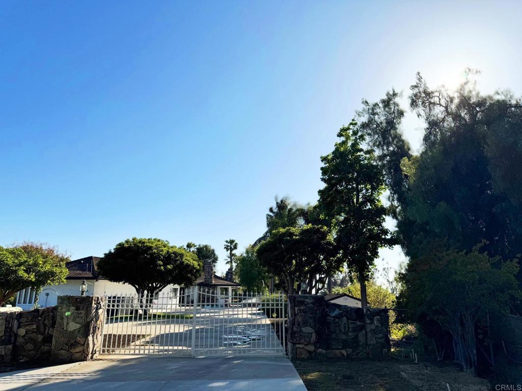 1650 Winterwarm Dr. Property Photo 43