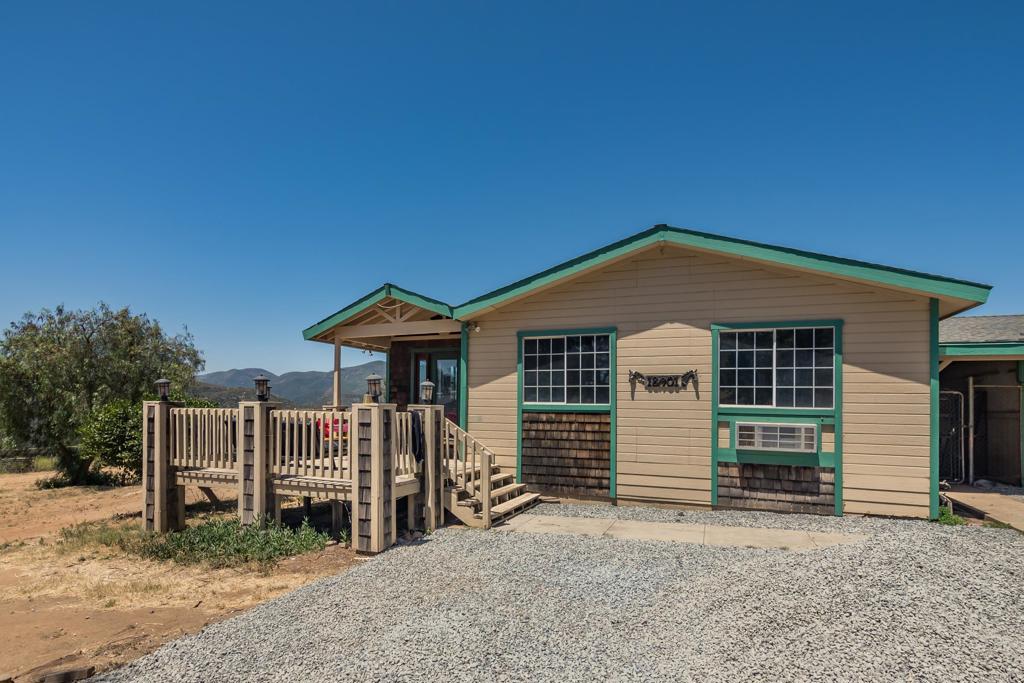 18601 Highway 94 Property Photo 1