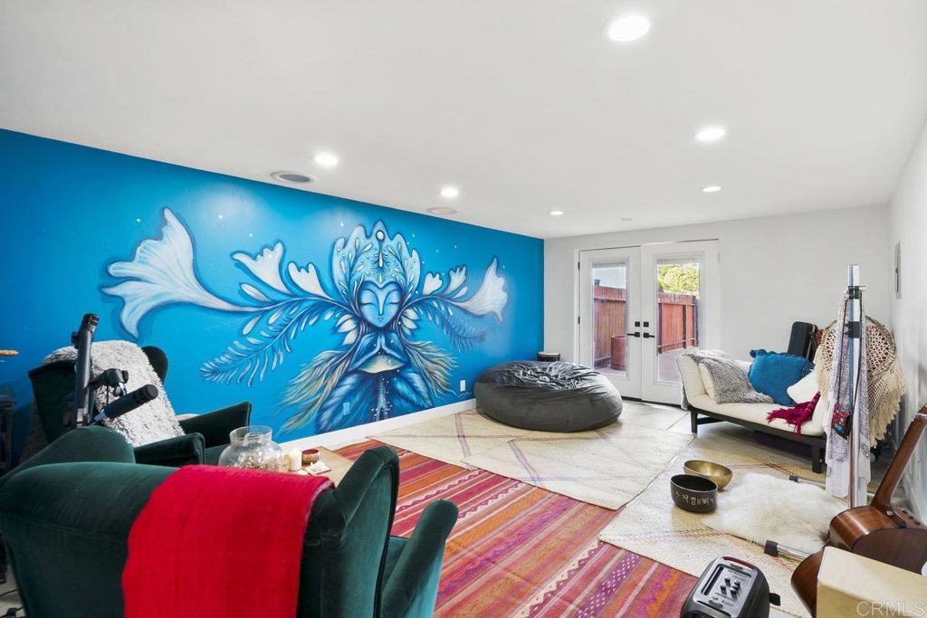 2211 Bancroft St Property Photo 24