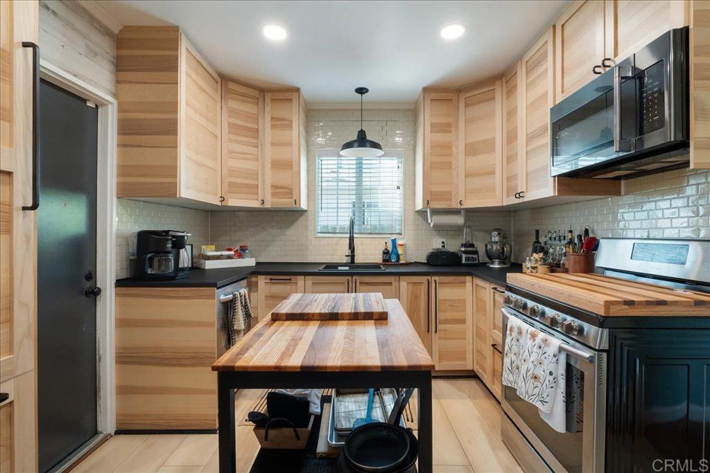 646 Downer Avenue Property Photo 1