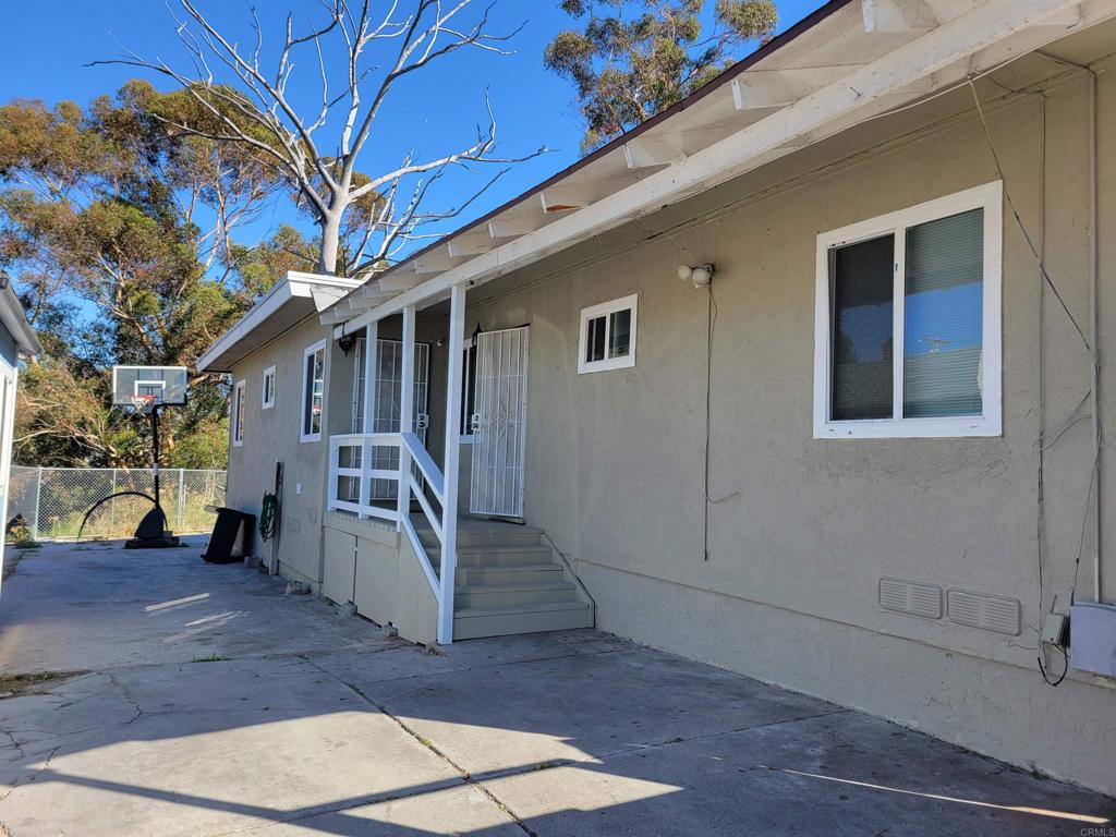 3222 42nd Street Property Photo 1