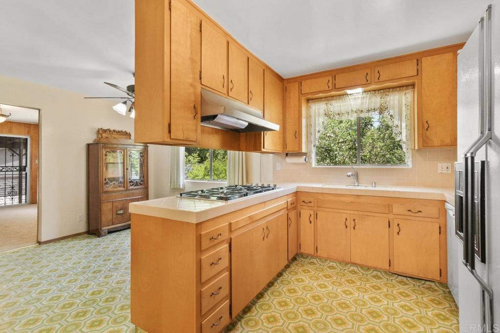 3448 Goldfinch Street Property Photo 1