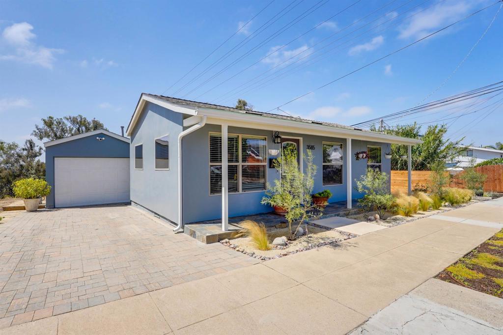 3585 Redwood Street Property Photo 1