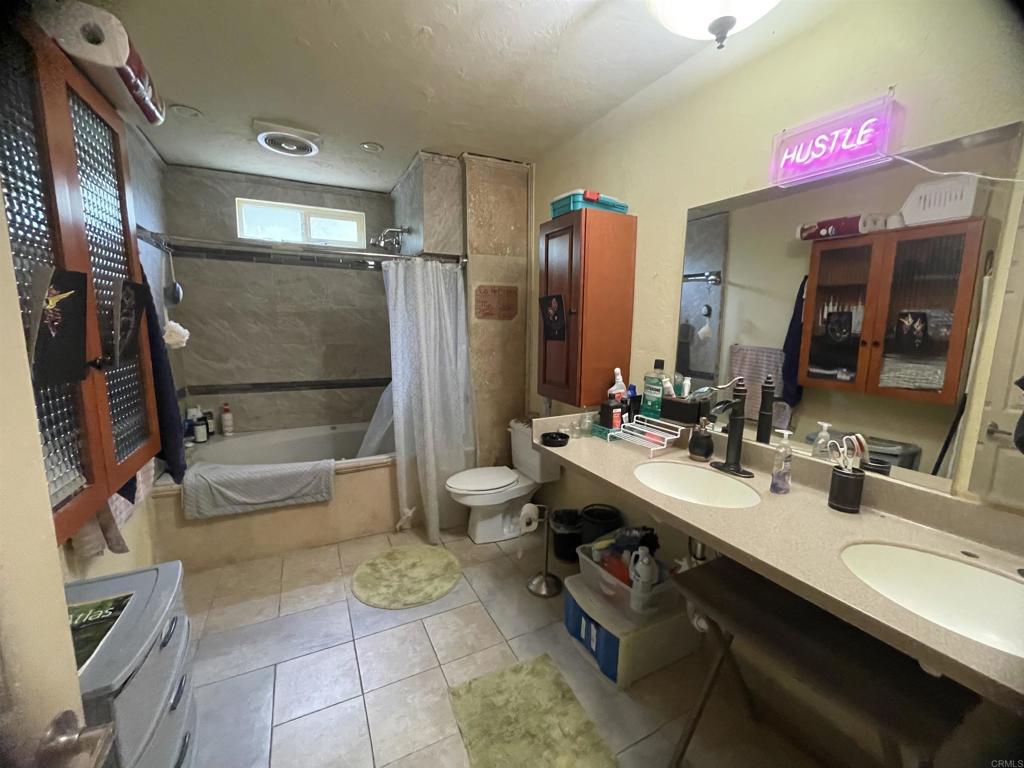 9141 43 Campo Road Property Photo 16