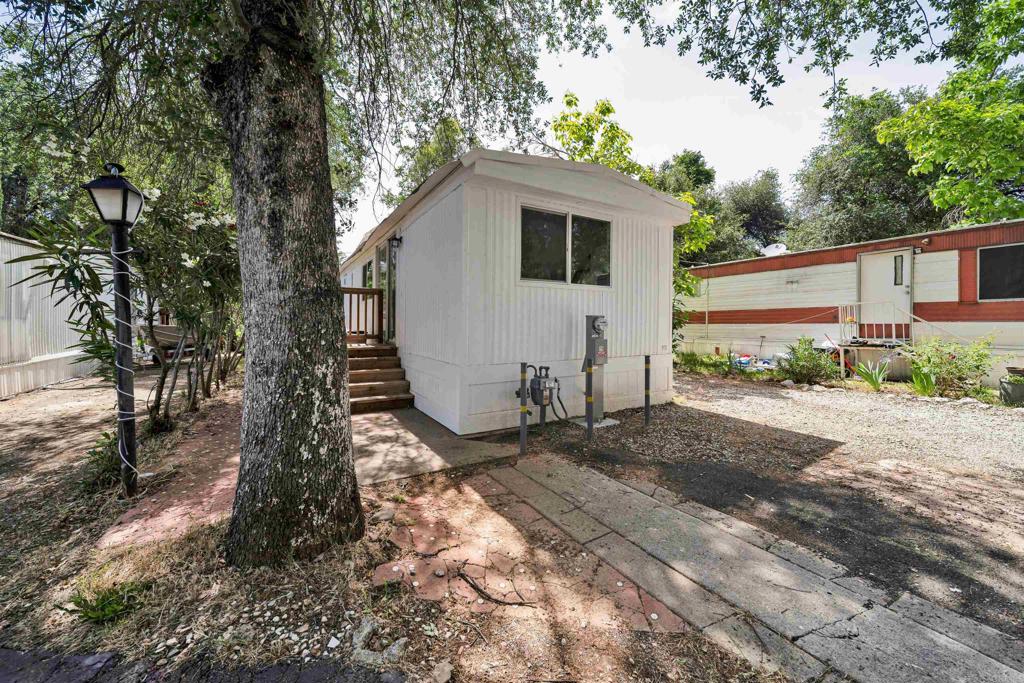 12125 Lake Boulevard 19 Property Photo 1