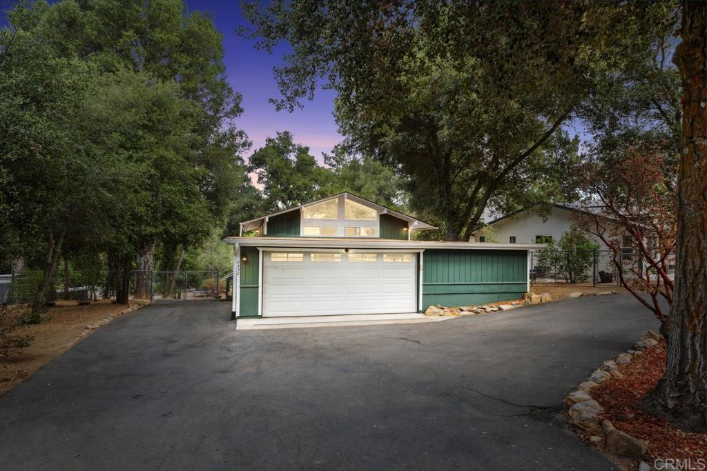 8438 Valley View Trail Property Photo 1