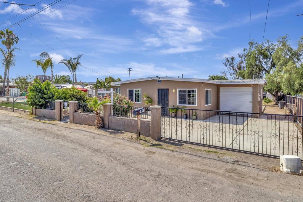 133 Lotus Dr Property Photo 1