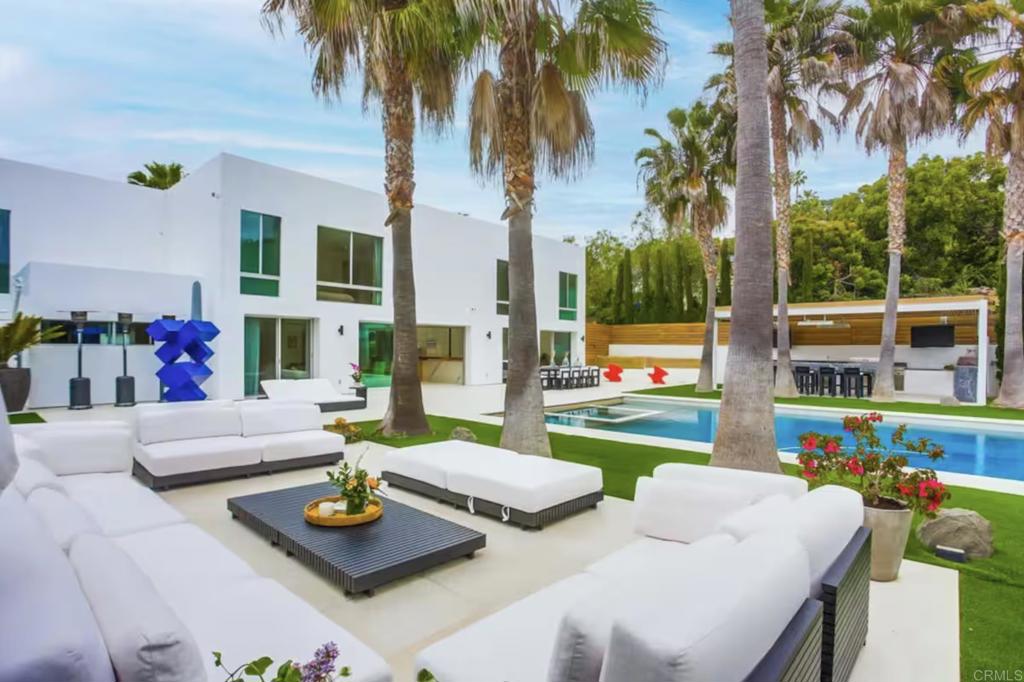 7713 Esterel Dr Property Photo 2