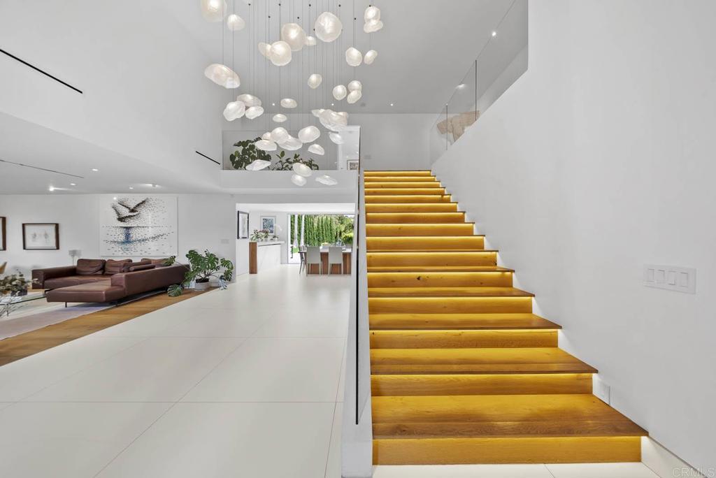 7713 Esterel Dr Property Photo 14