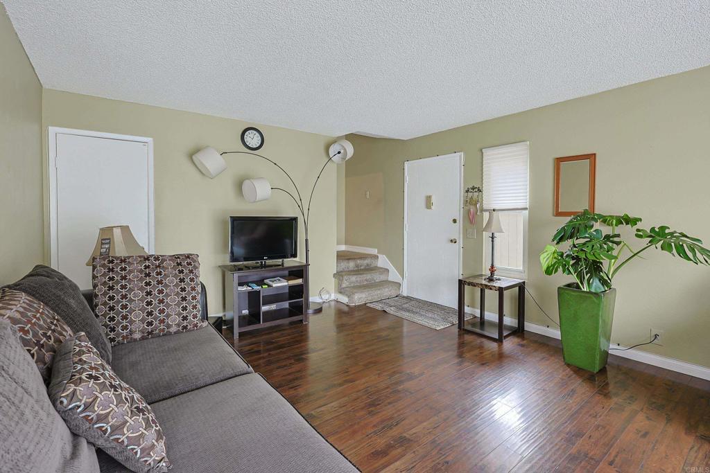 6872 Quebec Court 5 Property Photo 1