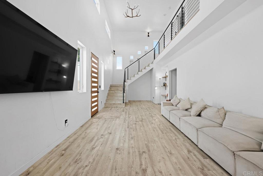 12953 Carriage Rd Property Photo 5