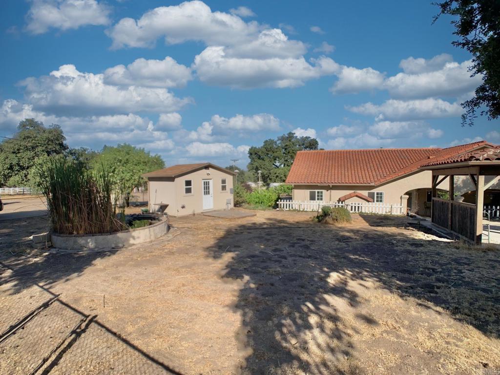 38058 Highway 94 Property Photo 32