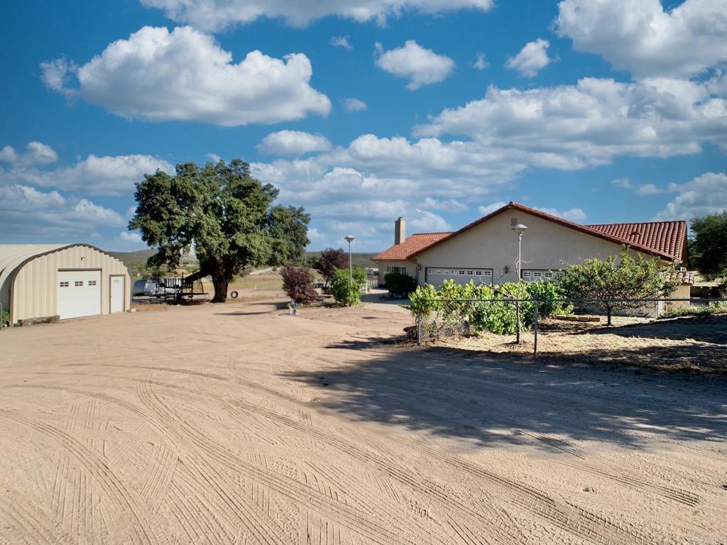 38058 Highway 94 Property Photo 33