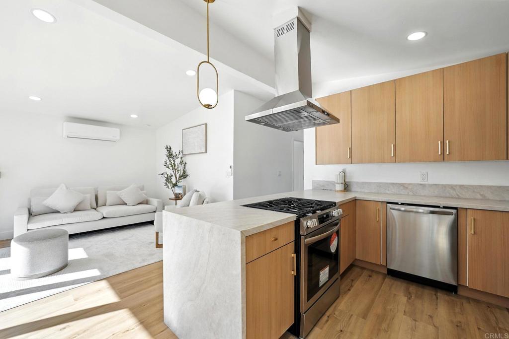 1158 Oasis Ave Property Photo 6