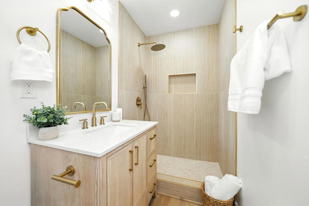 1158 Oasis Ave Property Photo 29