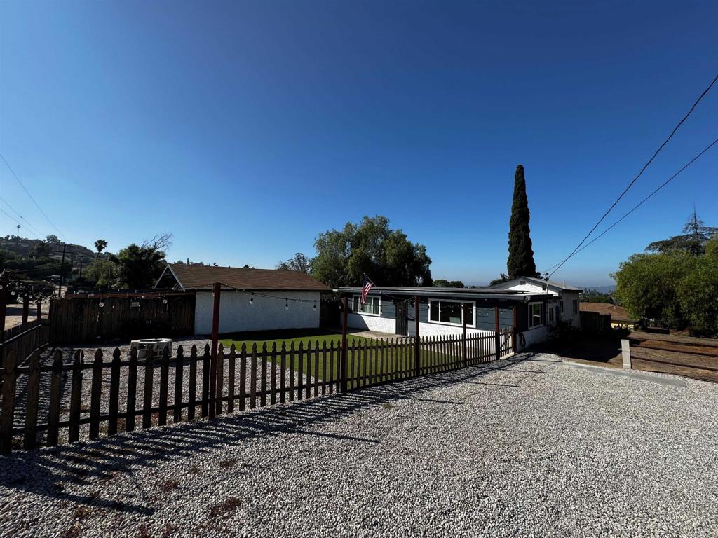 8273 Melrose Lane Property Photo 1