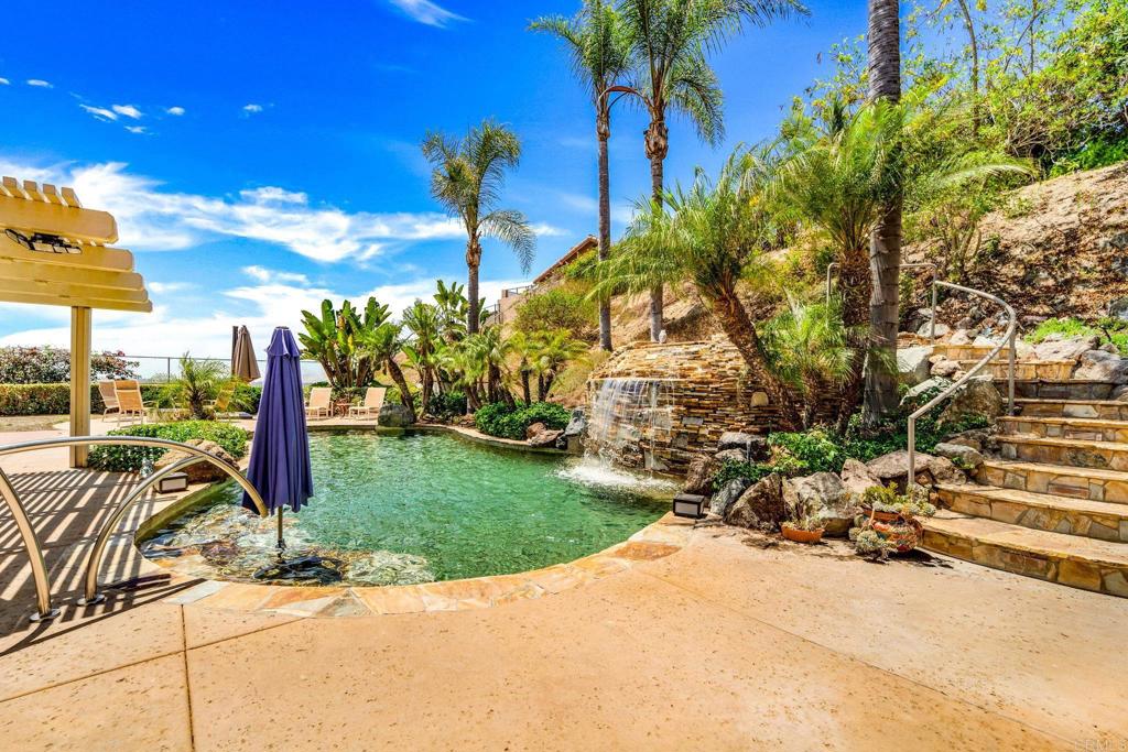 7056 Del Cerro Boulevard Property Photo 4